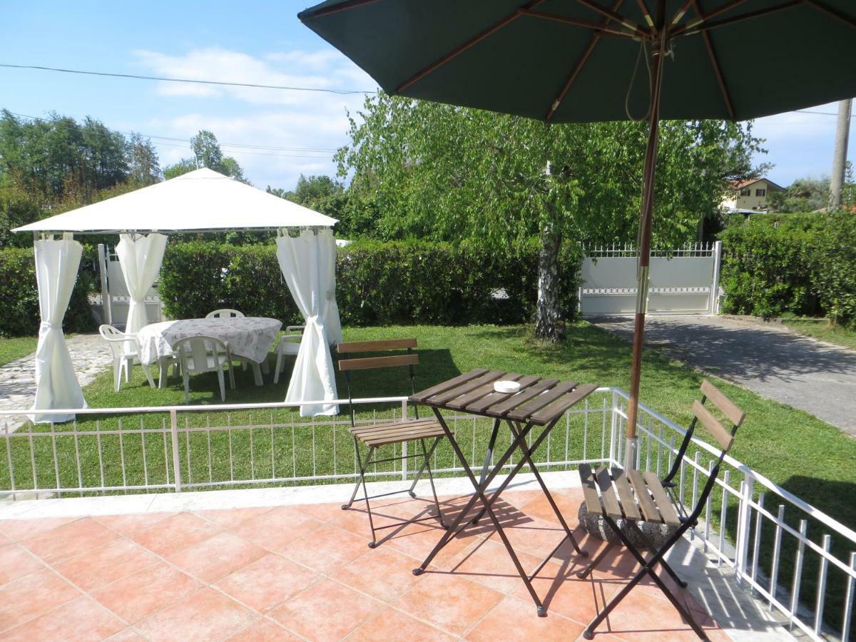 La Mimosa Chic Bed & Breakfast ปิเอตราซานตา ภายนอก รูปภาพ